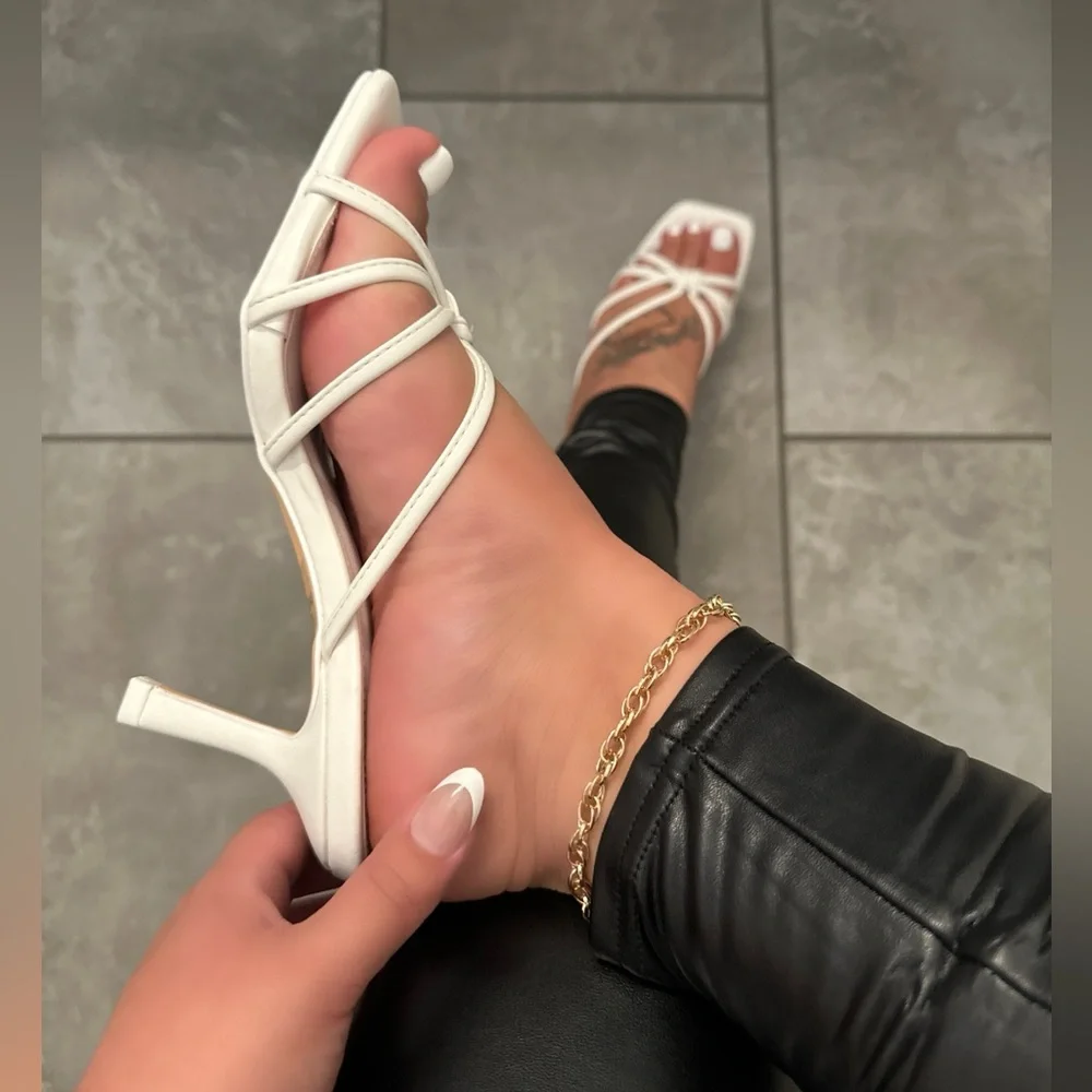 NEW!! White Strappy Square Toe Kitten Heels - Picture 3 of 4